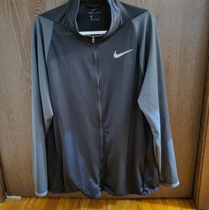 Nike dri fit training jacket size xl
